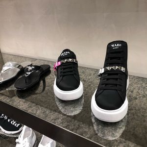 Meet your Posher, Alexandra